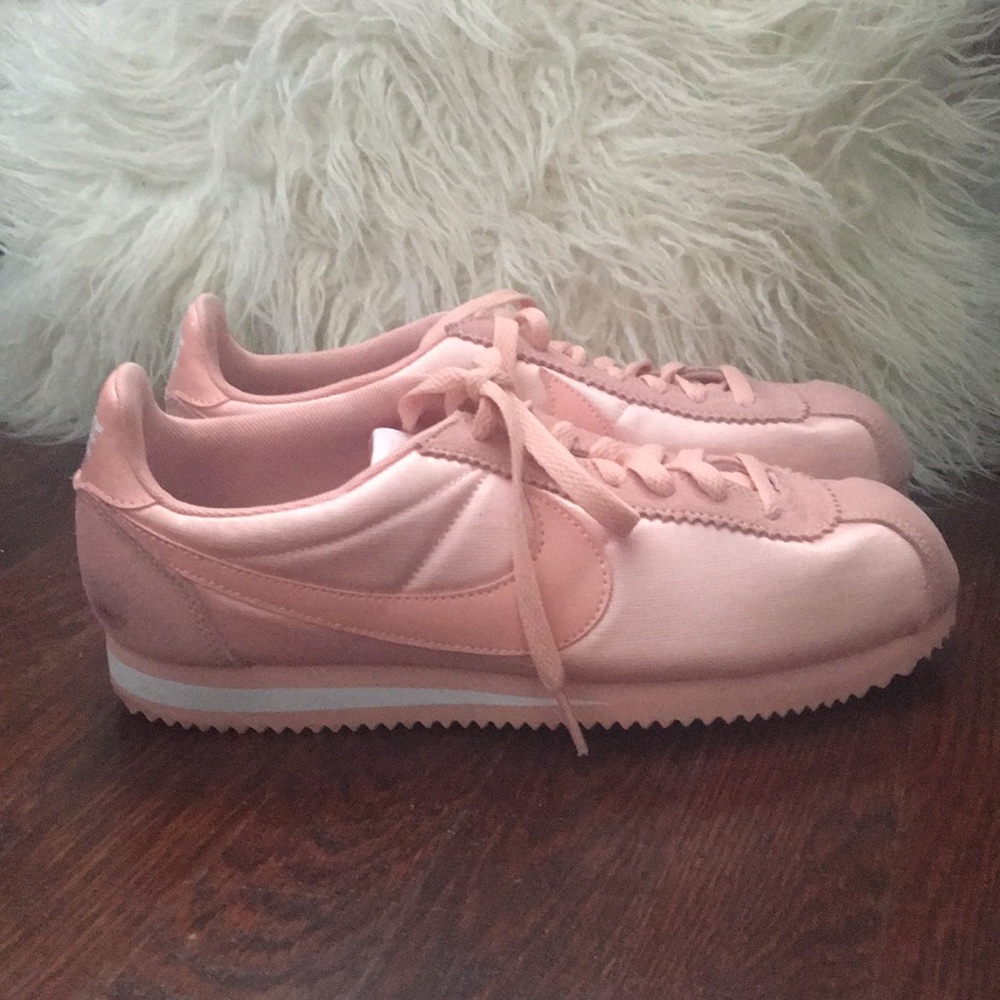 Nike Cortez Sneakers 🎀